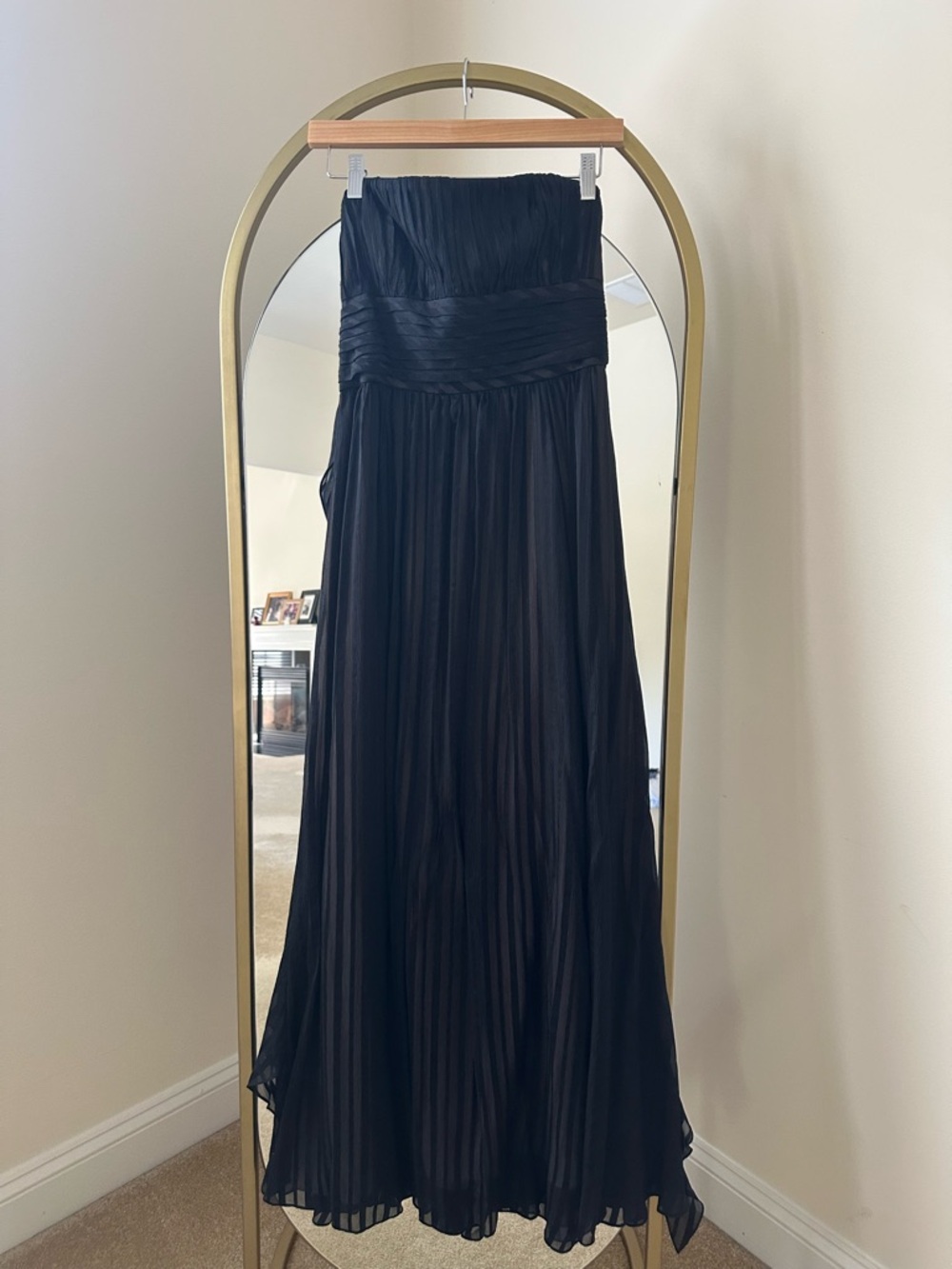 Bcbg maxazria Black evening dress. Brand new! - Picture 4 of 7